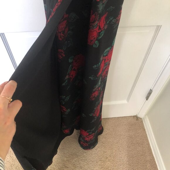Lovers and Friends Golden Ray Red Roses Boho Floral Maxi Dress in XS - Picture 5 of 10